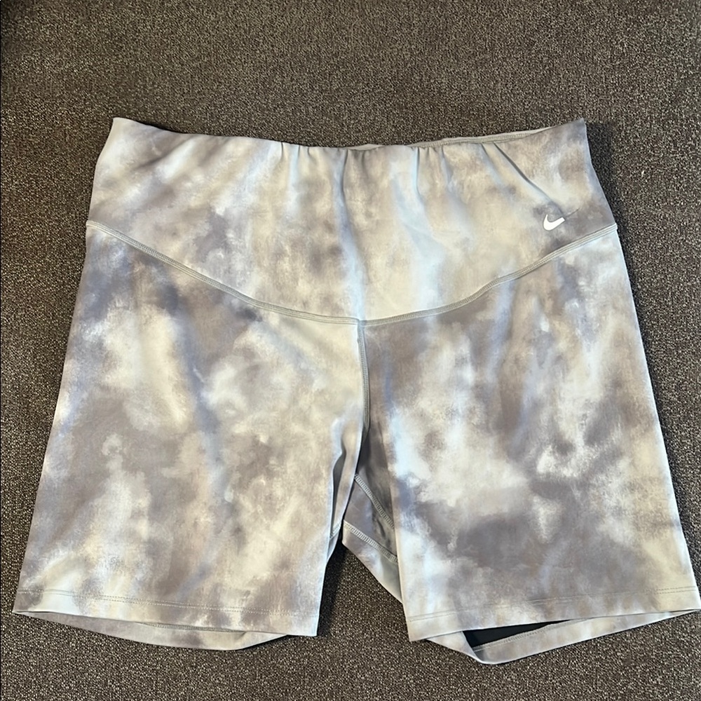 Nike Women’s DRI-FIT Workout Biker Shorts